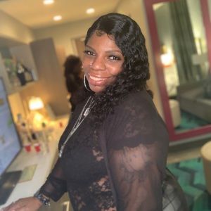 Meet your Posher, Angela